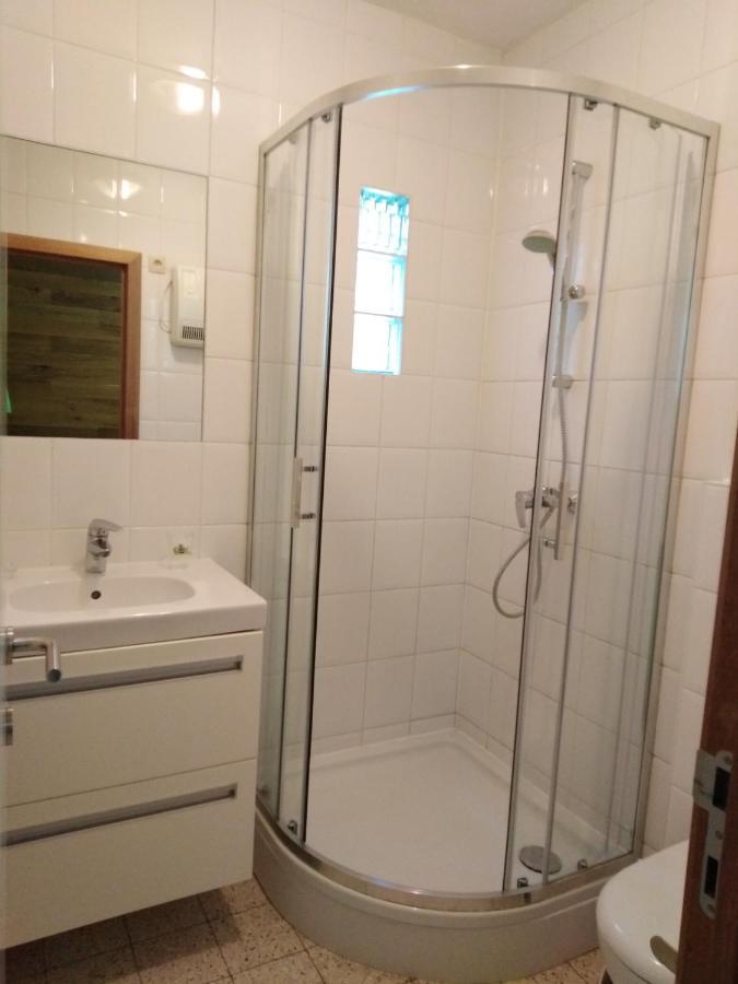 Au Repaire Des Ecureuils Villa Waulsort Dış mekan fotoğraf