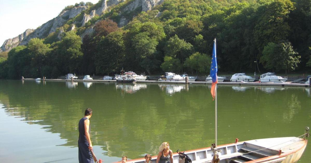 Au Repaire Des Ecureuils Villa Waulsort Dış mekan fotoğraf